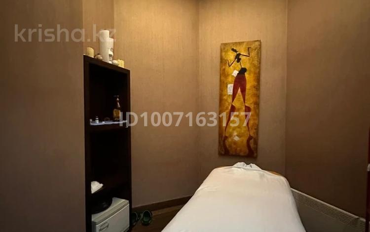 Салоны красоты, кабинеты и рабочие места, студии · 10 м² за 100 000 〒 в Усть-Каменогорске — фото 2