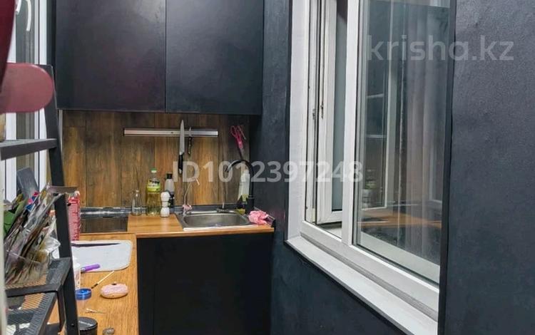 1-бөлмелі пәтер · 35 м² · 5/5 қабат, мкр Аксай-2 40, бағасы: 29 млн ₸ в Алматы, Ауэзовский р-н — фото 2