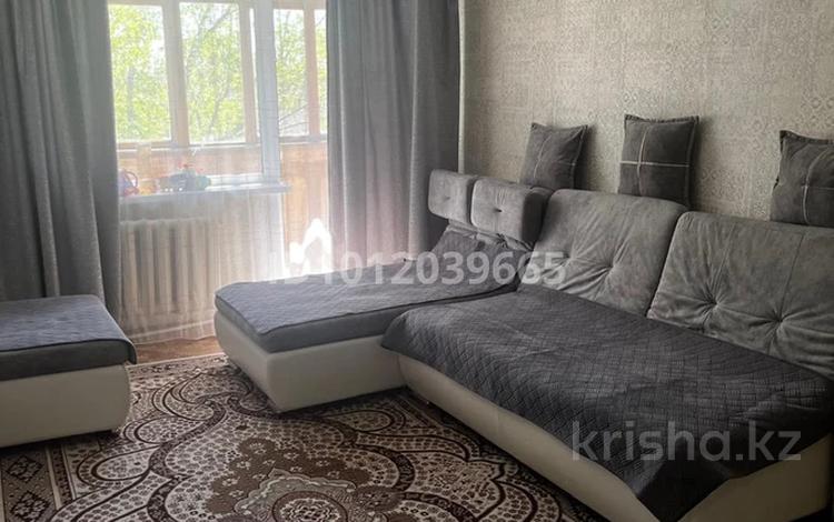 3-комнатная квартира · 61.3 м² · 5/5 этаж, 14-й мкр. 36 за 11 млн ₸ в Караганде — фото 2