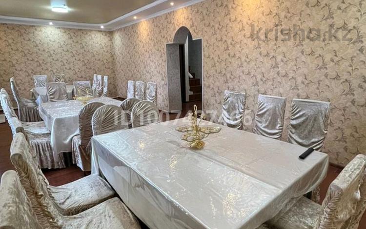 Дом · 5 комнат · 200 м², Украинская 104 за 70 000 ₸ в Павлодаре — фото 2