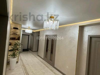 3-бөлмелі пәтер · 110 м² · 3/9 қабат, Пер. Батыс 2, бағасы: 39.5 млн ₸ в Актобе, мкр. Курмыш