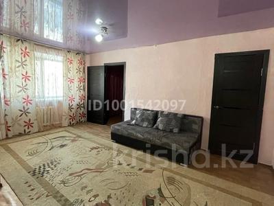 3-комнатная квартира · 48 м² · 1/5 этаж · помесячно, мкр Новый Город 10/2 — Ермекова писугина за 150 000 〒 в Караганде, Казыбек би р-н
