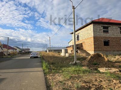 Жеке үй · 10 бөлме · 350 м² · 10 сот., 2 мкр 79 участок — При въезде справа, бағасы: 15 млн 〒 в Каражаре