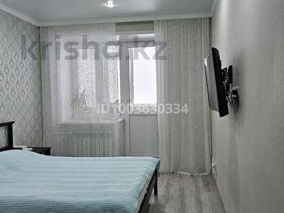 3-бөлмелі пәтер · 92 м² · 5/6 қабат, мкр Строитель, С. Тюленина 4, бағасы: 40 млн ₸ в Уральске