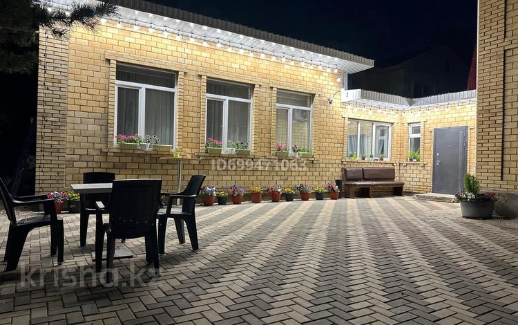 Дом · 4 комнаты · 500 м², Жаркент за 200 000 〒 в Астане, Алматы р-н — фото 28