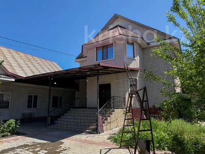Жеке үй · 6 бөлме · 351.5 м² · 8 жүзд., Ерторгын 106, бағасы: 105 млн ₸ в Туздыбастау (Калинино)