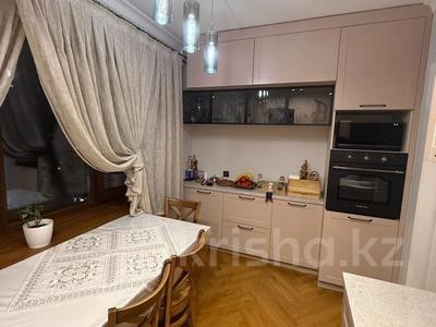3-бөлмелі пәтер · 86 м² · 4/5 қабат, Толе би — Нурмакова, бағасы: 93 млн ₸ в Алматы, Алмалинский р-н