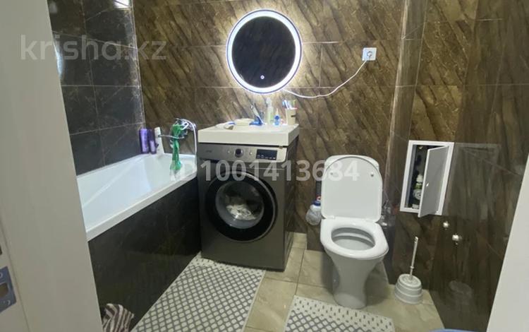 2-комнатная квартира · 65 м² · 9/9 этаж, мкр. Алтын орда, Батыс-2 участок 350 за 180 000 ₸ в Актобе — фото 2