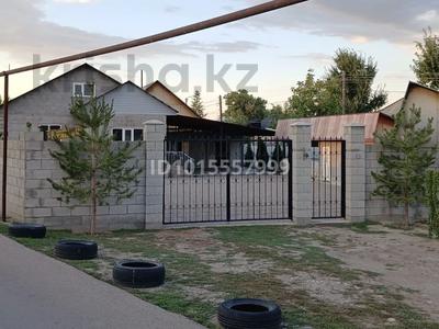 Отдельный дом · 6 комнат · 111.4 м² · 7 сот., Центральная 48 за 35 млн ₸ в Байтереке (Новоалексеевке)