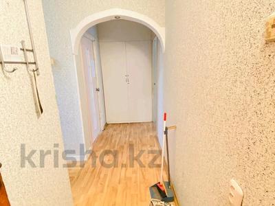 2-комнатная квартира · 45 м² · 4/5 этаж, Абая — Универмаг за 15.5 млн ₸ в Уральске, мкр Школьник
