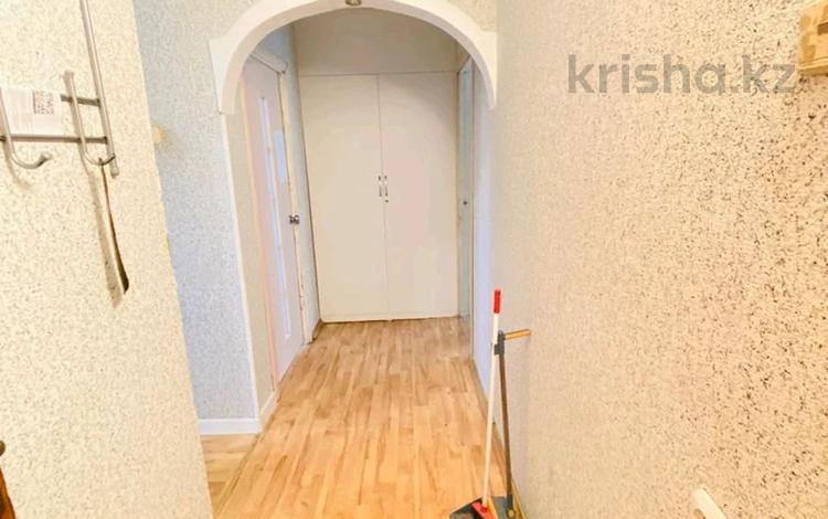 2-комнатная квартира · 45 м² · 4/5 этаж, Абая — Универмаг за 15.5 млн ₸ в Уральске, мкр Школьник — фото 2