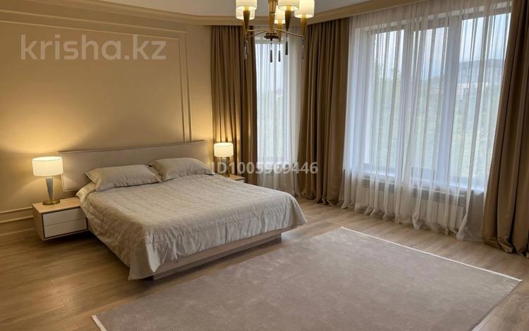 Отдельный дом · 6 комнат · 230 м² · 10.5 сот., мкр Таусамалы, Жанат 19 за 150 млн 〒 в Алматы, Наурызбайский р-н — фото 12