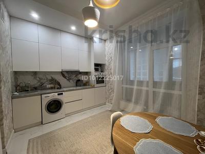 2-комнатная квартира · 70 м² · 5/12 этаж, ул. Кайыма Мухамедханова 4 за 65 млн 〒 в Астане, Нура р-н