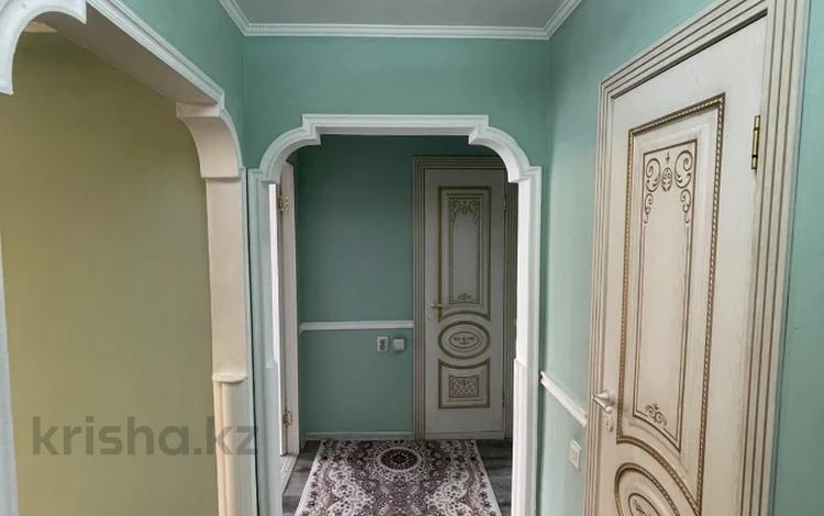 3-бөлмелі пәтер · 70 м² · 2/5 қабат, мкр Мамыр-2 8, бағасы: ~ 48 млн ₸ в Алматы, Ауэзовский р-н — фото 2