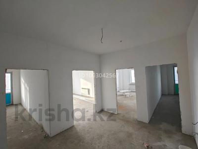 3-комнатная квартира · 110 м² · 16/22 этаж, Абая 10 — ул. Сарыарка за 43 млн 〒 в Астане, Сарыарка р-н