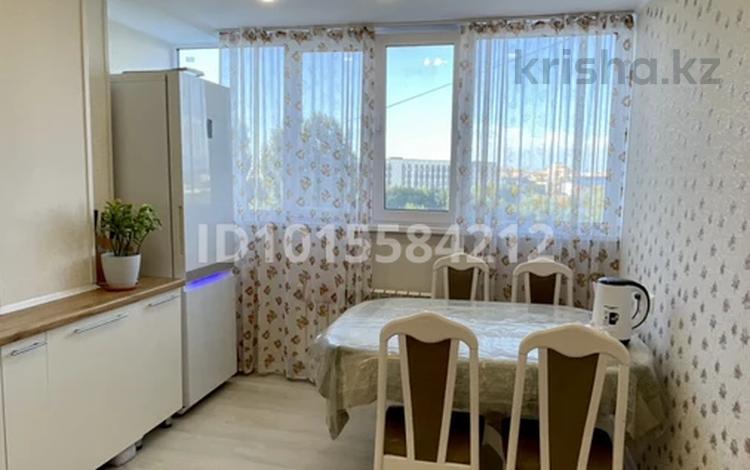 2-бөлмелі пәтер · 62.2 м² · 5/10 қабат, Казыбек Би 38, бағасы: 40 млн ₸ в Усть-Каменогорске — фото 2