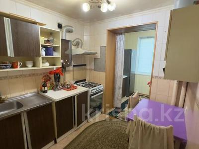 3-комнатная квартира · 55 м² · 2/4 этаж помесячно, Гагарина 141 за 150 000 〒 в Шымкенте