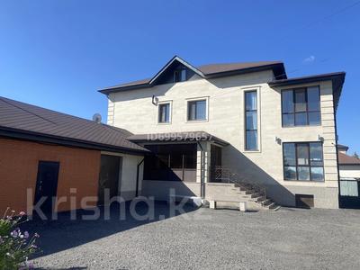 Дом · 6 комнат · 450 м², Бурылтай 1 — Конец улицы Керей-Жанибек за 130 000 ₸ в Астане, Есильский р-н