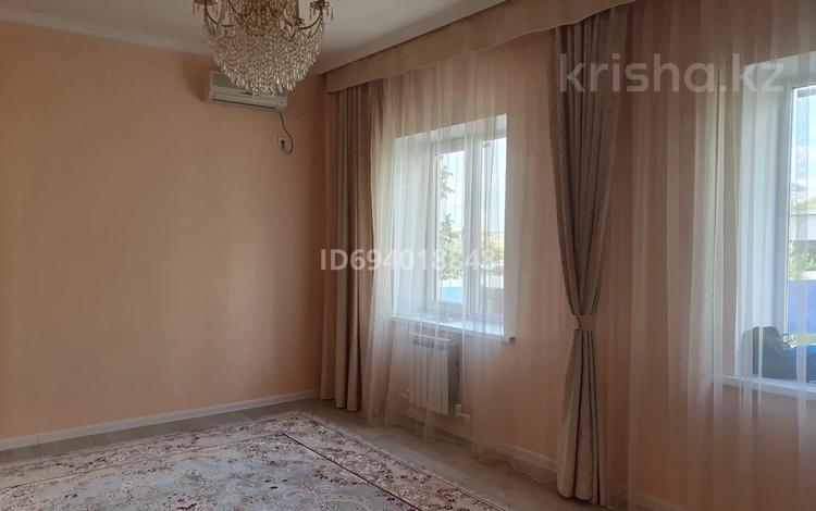 Отдельный дом · 7 комнат · 393 м² · 1.1 сот., мкр Геолог за 800 000 ₸ в Атырау — фото 2