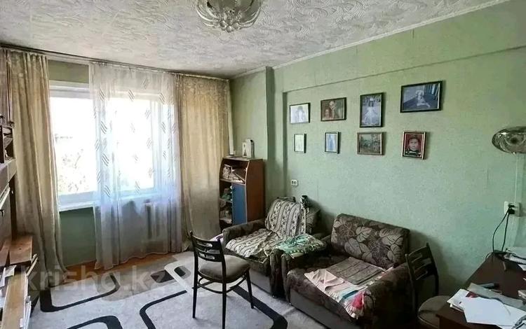 4-комнатная квартира, 85 м², 4/5 этаж, Новаторов 6 за 26.4 млн 〒 в Усть-Каменогорске — фото 2