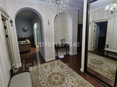 4-бөлмелі пәтер · 124 м² · 8/14 қабат, Навои 72 — Навои Жандосова, бағасы: 97 млн ₸ в Алматы, Ауэзовский р-н
