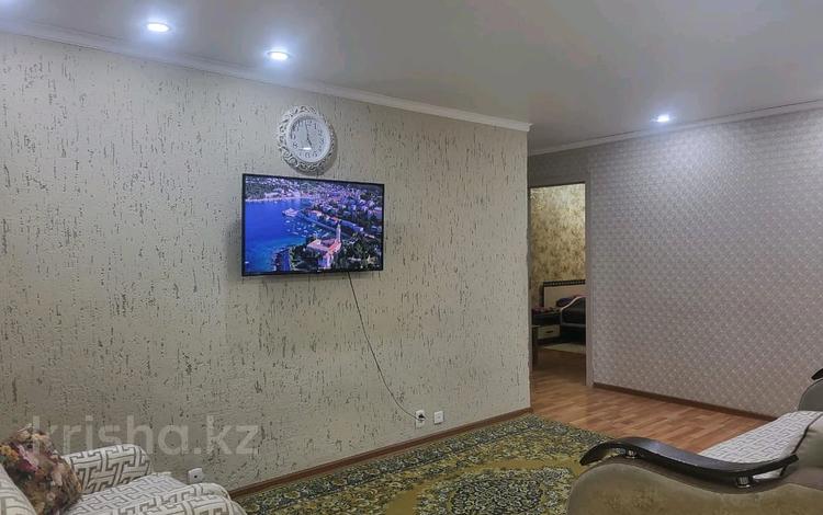 2-комнатная квартира · 60 м² · 1/5 этаж, Ауэзова 37 — Байтурсынова за 15 000 ₸ в Семее — фото 38