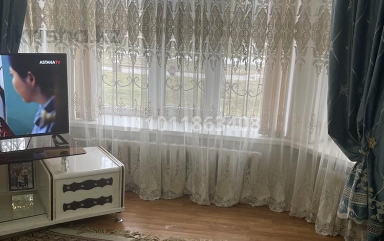 2-бөлмелі пәтер · 70 м² · 1 қабат, мкр Астана 1, бағасы: 23 млн ₸ в Таразе — фото 2