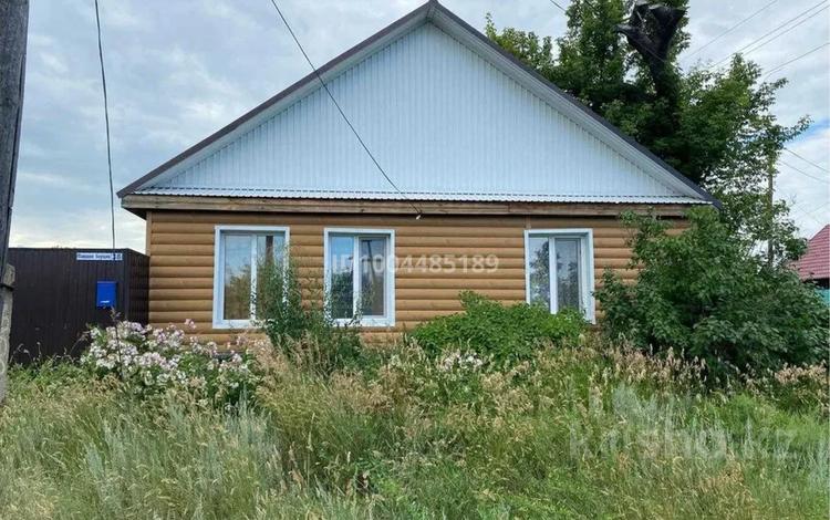 Отдельный дом · 3 комнаты · 65.6 м² · 14.89 сот., Павших борцов 38 — Находится возле магазина подсолнух за 8 млн ₸ в Боровском — фото 3