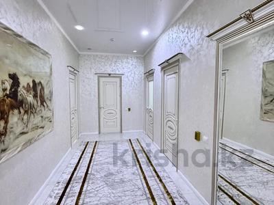 2-комнатная квартира · 102 м² · 2/16 этаж, Байтерекова 100/4 — Возле Метро за 20 000 ₸ в Шымкенте, Каратауский р-н