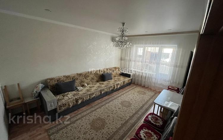 3-бөлмелі пәтер · 76 м² · 5/5 қабат, Микрорайон Шашубая 18 — Караменде би и Мира, бағасы: 33 млн ₸ в Балхаше — фото 2