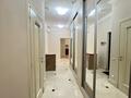 4-комнатная квартира · 180 м² · 8/8 этаж, Кабанбай батыр проспект 13/1 — ТРЦ Сары Арка за 700 000 ₸ в Астане, Нура р-н — фото 5