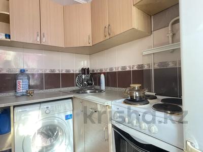 2-комнатная квартира · 43 м² · 3/5 этаж, мкр Юго-Восток, Гапеева 15 за 17.5 млн ₸ в Караганде, Казыбек би р-н
