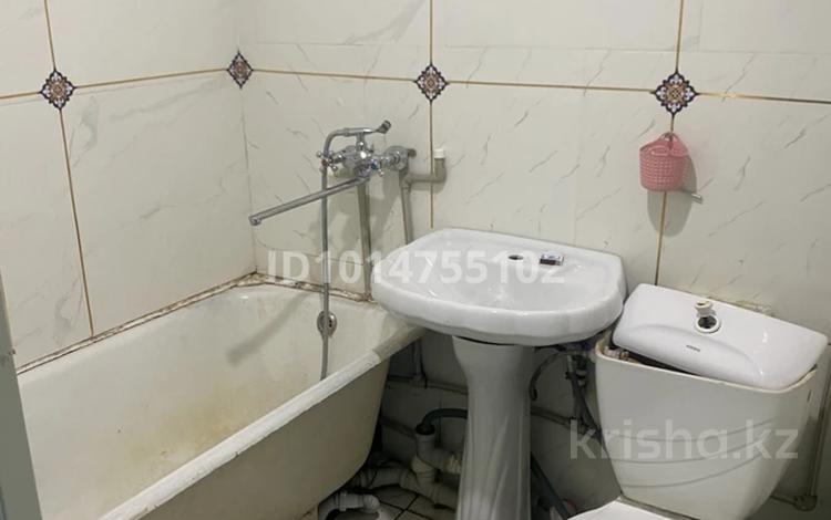 2-бөлмелі пәтер · 45 м² · 1/5 қабат, Қаратау ш/а. 1, бағасы: 120 000 ₸ в Таразе, мкр Каратау — фото 2
