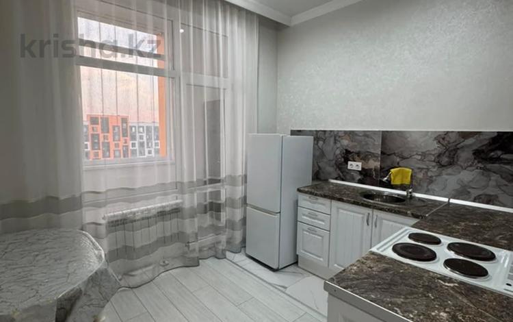 1-комнатная квартира · 37 м² · 10/12 этаж, Бақтыораз Бейсекбаева 11 за 200 000 ₸ в Астане, р-н Байконур — фото 2