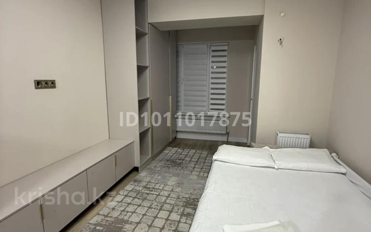 1-бөлмелі пәтер · 30 м² · 2/17 қабат, Ауэзова 2/4 — Ауэзова Райымбека, бағасы: 13 000 ₸ в Алматы, Алмалинский р-н — фото 2