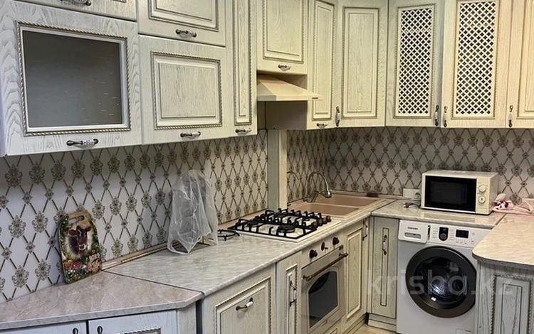 2-комнатная квартира · 50 м² · 5/10 этаж, мкр Аксай-5 25 за 250 000 ₸ в Алматы, Ауэзовский р-н — фото 2