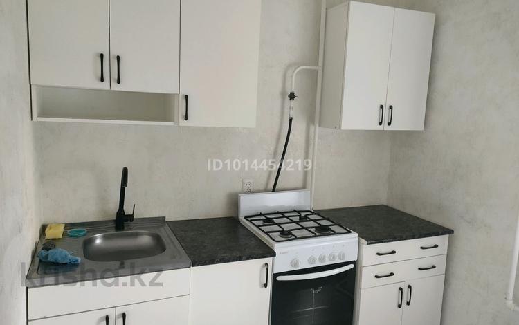 1-комнатная квартира · 30 м² · 3/5 этаж, мкр 8 300к1 — Рынок Алтай за 130 000 ₸ в Актобе — фото 2