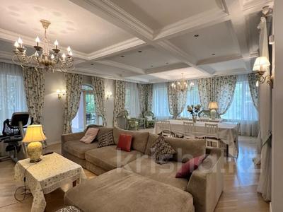 Отдельный дом · 8 комнат · 600 м², мкр Таусамалы, ПКСТ Мамыр-кар 63 — Жандосова-Яссауи за 1.2 млн 〒 в Алматы, Наурызбайский р-н