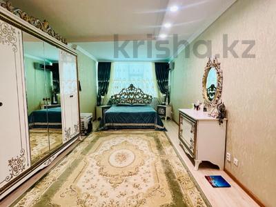 4-комнатная квартира · 168.9 м² · 7/25 этаж, мкр 11 за 41 млн 〒 в Актобе