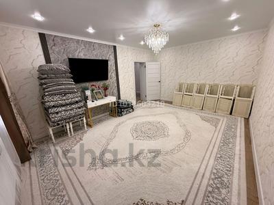 3-комнатная квартира · 97 м² · 2/5 этаж, Желтоксан — Кутякова Мирзояна Караван за ~ 35 млн ₸ в Уральске