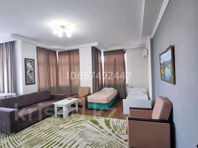 3-комнатная квартира · 130 м² · 4/19 этаж, 7А мкр 22 за 30 000 ₸ в Актау