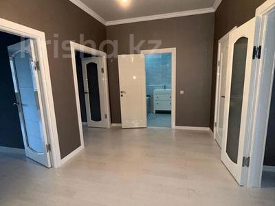 3-комнатная квартира · 108 м² · 2/7 этаж, Назарбаева — Маншук Маметова, Юбилейная за 69 млн 〒 в Уральске