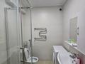 1-бөлмелі пәтер · 50 м² · 10/12 қабат, Шевченко 85 — Сейфуллина, бағасы: 2 500 〒 в Алматы, Алмалинский р-н — фото 10