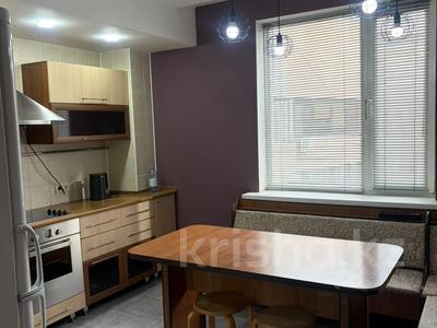 3-бөлмелі пәтер · 81 м² · 3/7 қабат, Сарыарка 8/1 — Кенесары, бағасы: 300 000 ₸ в Астане, Сарыарка р-н
