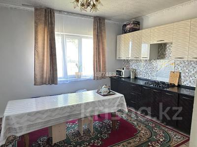 Жеке үй · 5 бөлме · 70 м² · 5 жүзд., Жібек жолы 958 — Трассан бойы, бағасы: 25 млн ₸ в Нура