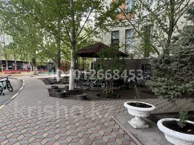 2-комнатная квартира · 78 м² · 6/12 этаж, Локомотивная 7 — 11 мкр за 15 000 ₸ в Актобе, мкр Москва