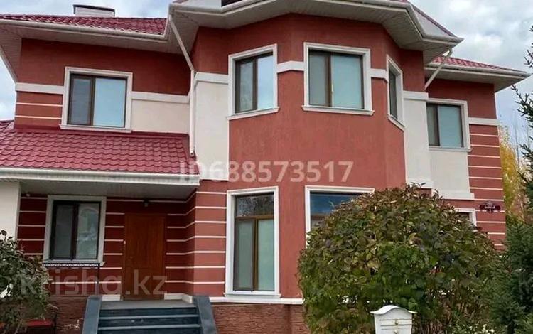 Жеке үй · 5 бөлме · 300 м² · 8 жүзд., Алмалы, бағасы: 2 млн ₸ в Астане, Есильский р-н — фото 2