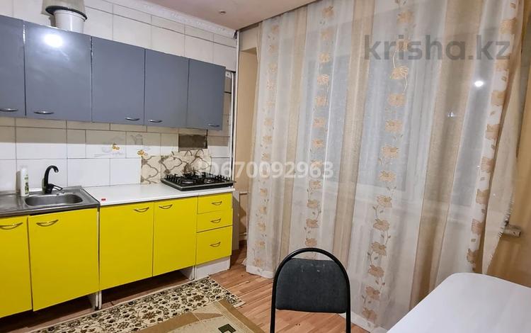 3-бөлмелі пәтер, 70 м², 1/3 қабат ай сайын, мкр Мамыр-1 18 — Шаляпина, бағасы: 180 000 〒 в Алматы, Ауэзовский р-н — фото 2