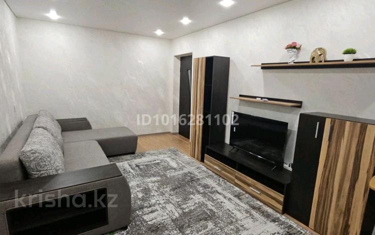 2-бөлмелі пәтер · 50 м² · 4/5 қабат, Славского 32, бағасы: 16 000 ₸ в Усть-Каменогорске — фото 2
