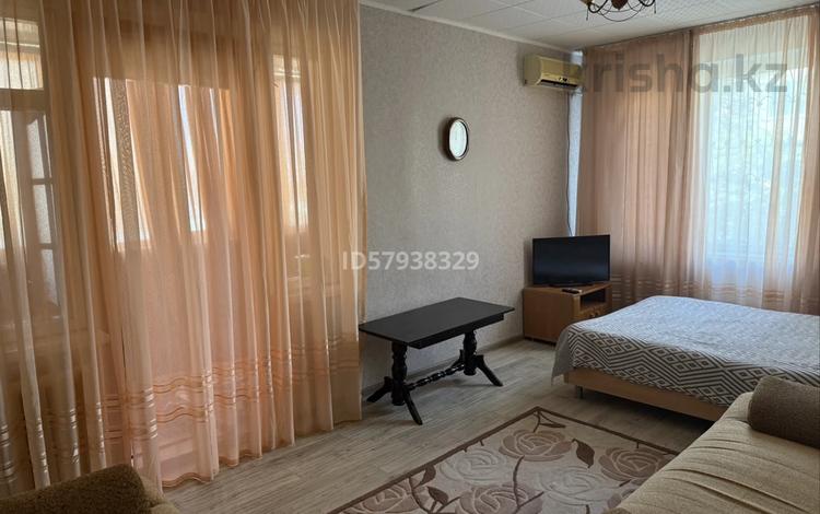1-бөлмелі пәтер · 50 м² · 2/5 қабат, 5-ш/а., бағасы: 10 000 ₸ в Актау, 5-й мкр — фото 6